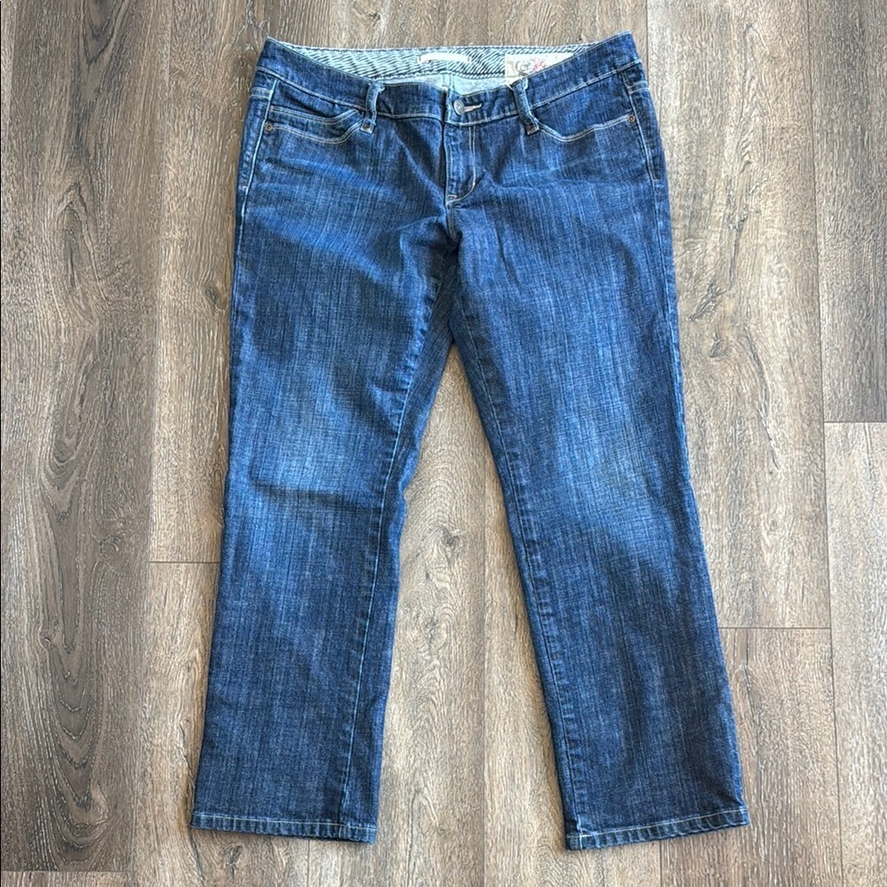 Gap Jeans.  Women’s size 10. Dark wash straight jeans.  Very cute style!